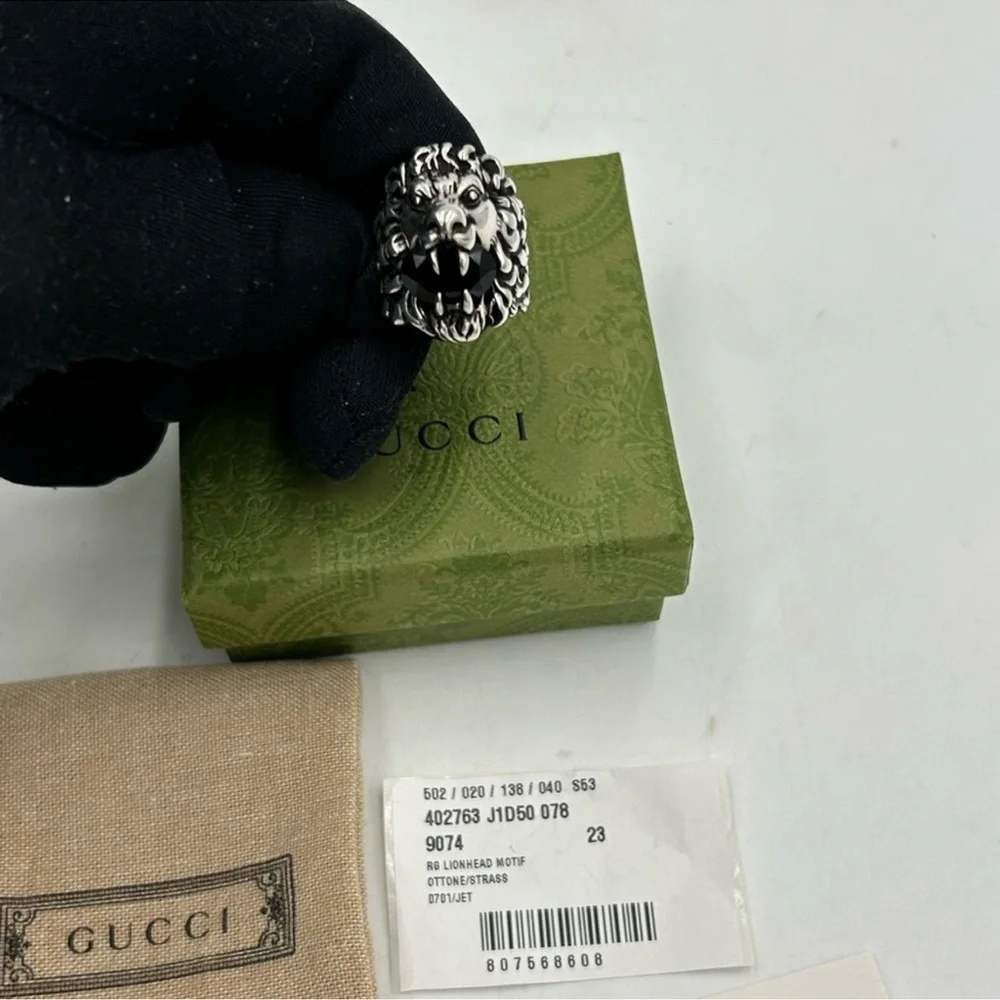 Men’s Gucci iconic Lionhead ring size 10 made in Italy